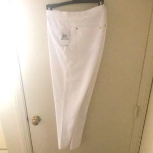 Michael Kors White Pants ~NWT~.     ~Make Offer~